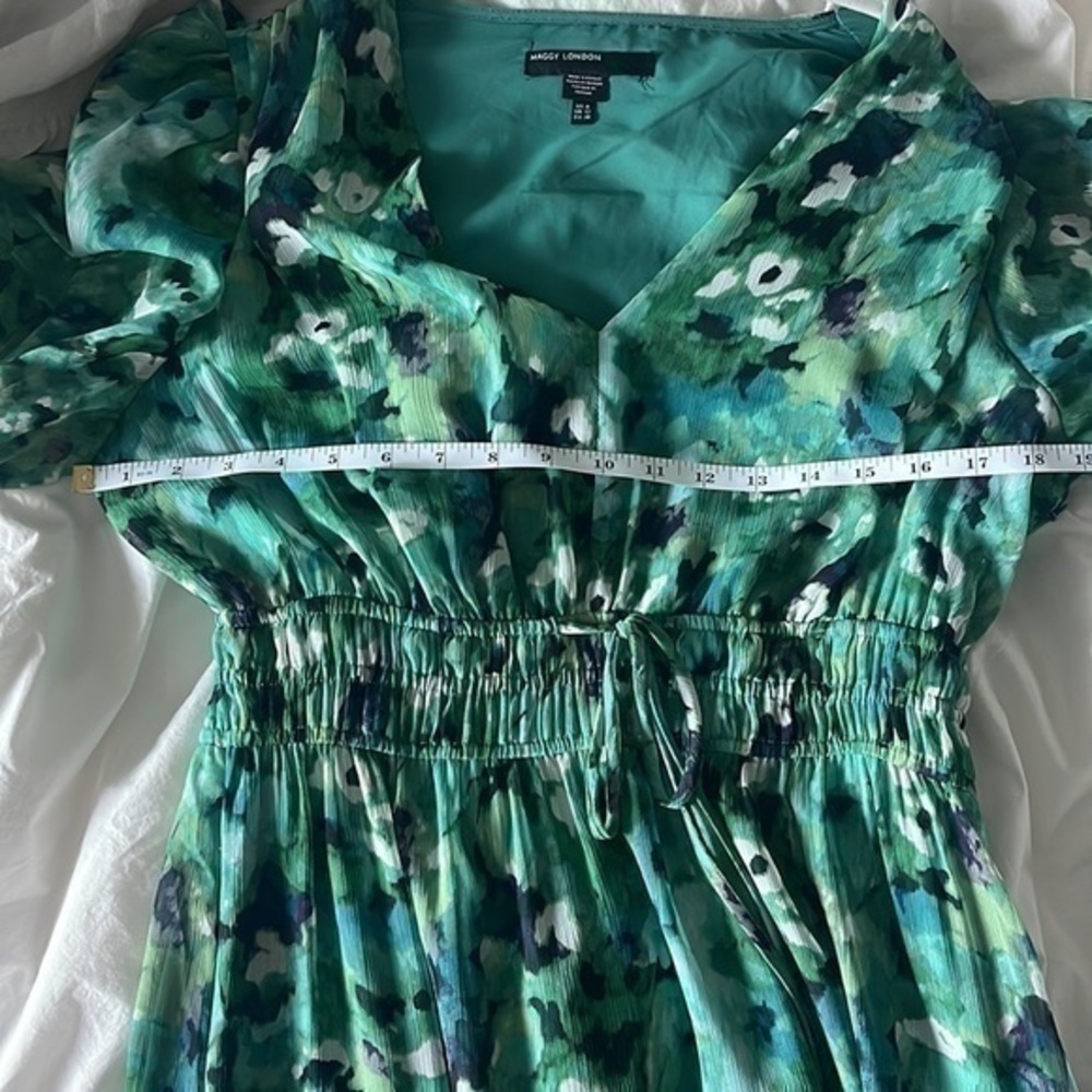 Maggy London green dress - Picture 6 of 8